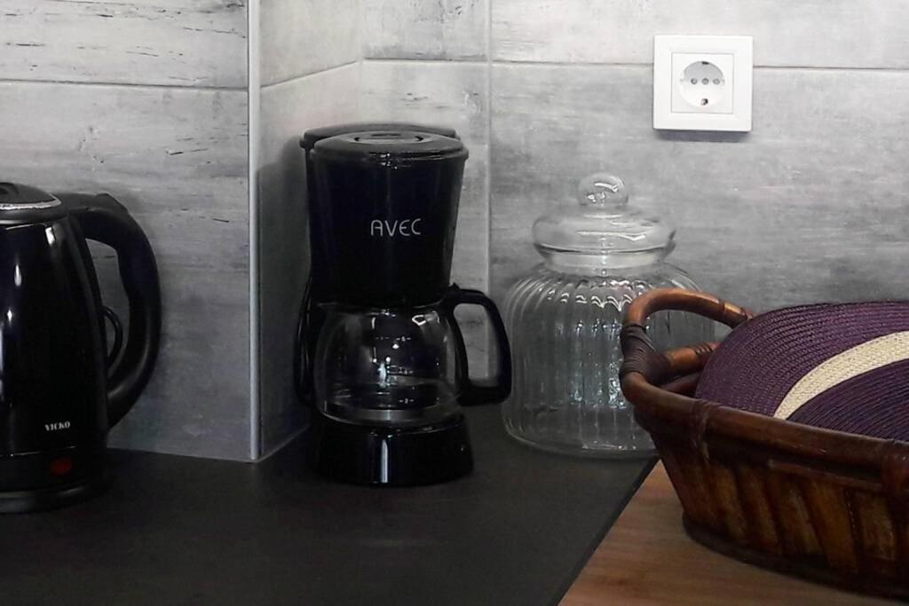 Elegant & Charming Apt. In The Hilton Area Apartment Athens Ngoại thất bức ảnh