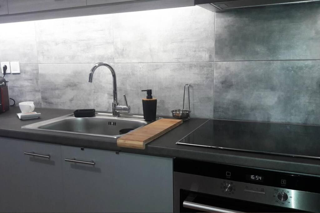 Elegant & Charming Apt. In The Hilton Area Apartment Athens Ngoại thất bức ảnh
