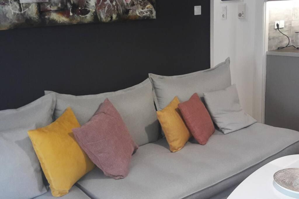Elegant & Charming Apt. In The Hilton Area Apartment Athens Ngoại thất bức ảnh